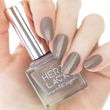 Laden Sie das Bild in den Galerie-Viewer, Herzlack Baba Jaga 11ml