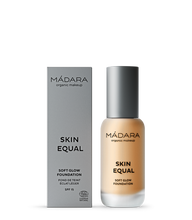 Laden Sie das Bild in den Galerie-Viewer, Mádara Skin Equal Foundation #50 Golden Sand 30ml