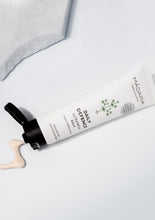 Laden Sie das Bild in den Galerie-Viewer, Mádara Deep Moisture Feuchtigkeitsspender