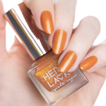 Laden Sie das Bild in den Galerie-Viewer, Aus der Fuchs & Hase Kollektion von Herzlack: Herbstfuchs