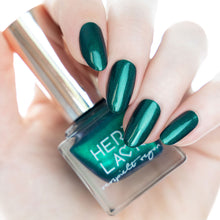 Laden Sie das Bild in den Galerie-Viewer, Aus der Dschungelfieber Kollektion von Herzlack: Smaragdwald