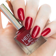 Laden Sie das Bild in den Galerie-Viewer, Herzlack Sarah by sarahnesta88 11ml