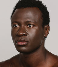 Laden Sie das Bild in den Galerie-Viewer, Mádara Skin Equal Foundation #100 Mocha 30ml