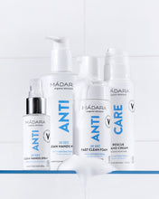 Laden Sie das Bild in den Galerie-Viewer, Mádara Anti Hyaluron Clean Hands Gel Lavendel MHD 05.2021