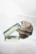 Laden Sie das Bild in den Galerie-Viewer, Toner für dein Gesicht - Mádara Kosmetik auf beautynauten.com entdecken