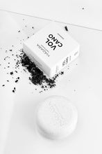 Laden Sie das Bild in den Galerie-Viewer, Mádara Naturkosmetik Volcano Peelingseife